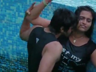 דָרוֹם הידי דסי bhabhi first-rate רומנטיקה ב שוחה בריכה - hindi חם קצר movie-2016