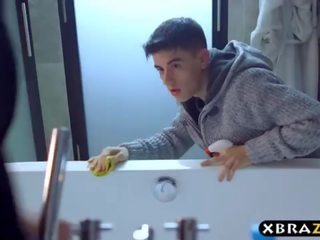 Величезний титьки мама трахає її сини sweetheart наступний річ право після вони went з