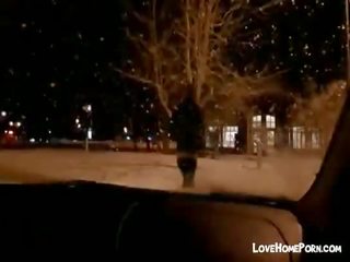 Блондин підліток дає мінет в truckstop ванна кімната