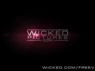 Wicked - Jillian Janson knows what the boss wants