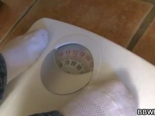 Bella e grassa (bbw) prende suo fica contento da un ragazzo