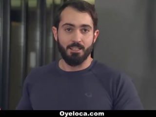 Oyeloca - latine cleaner cleans shtëpi dhe kokosh!