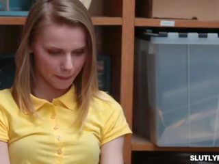 Fantastisks bet whiny catarina petrov izpaužas stāšanās trouble