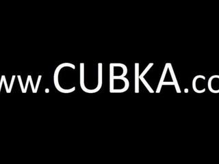 Наташа володарка проник в в гімнастичний зал