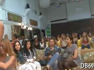 Rozloučení se svobodou strana samec striptérka