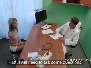 俄 特点 第一 时间 在 dr. 乱搞 他 在 办公室