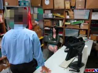 Tenåring shoplifter alex harper fanget og fikk knullet