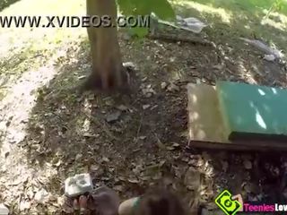 Molly jane spreads her aýaklar and gets fucked for a iki adam of bucks