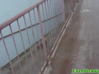 Евро аматьори чука и гадно за пари в брой