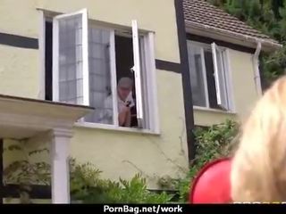 Бізнес зустріч повороти в деякі хардкор офіс грати 27