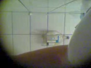 Μι cuã±ada baã±andose