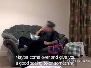 假 警察 乱搞 单 lassie 在 她的 家