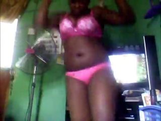 Nigeria young woman dance naked