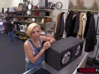 Marvelous blonde woman tries to sell her speaker and gets hammered hard