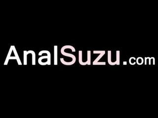 瓶 和 manhood 在 她的 亞洲人 analhole