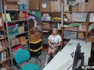 LP Officer goes deep fucking Alyssa Coles pussy