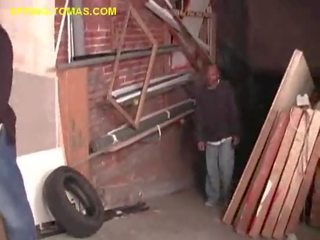 Tiga besar hitam ayam di musim semi