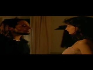 Laetitia casta для дорослих кліп сцени в gitano