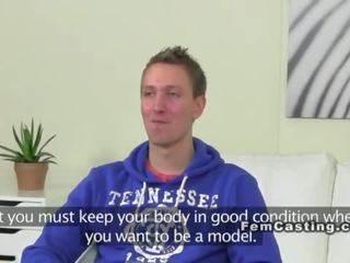 Czech amateur dude eats cunt to female agent