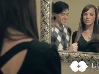 Dana DeArmond is hot to trot