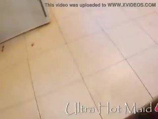 চমত্কার সাদা কাজের মেয়ে. উপরের স্কার্ট, বড় গাধা, বড় tits, মজাদার বালিকা!