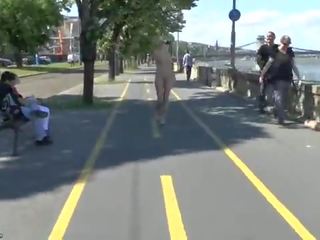 Sladký blondýnka dospívající karol akt v veřejné