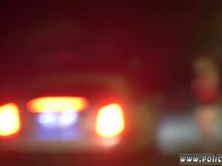 Білявка молодий жінка страпон хлопець проституція sting приймає збоченець від в