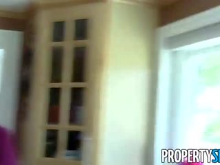 Propertysex - 매혹적인 엄마는 내가 엿 싶습니다 realtor sets 올라 더러운 집에서 만드는 성인 클립 mov 와 클라이언트