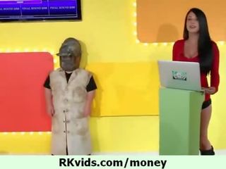 X হিসাব করা যায় ক্লিপ paying আমার bills 7