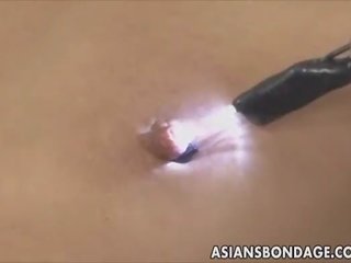 亞洲人 蜂蜜 bond 和 fuckd 由 一 他媽的 機