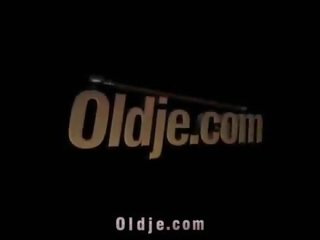 Bewitching підліток отримує жорсткий дупа трахкав по olderman