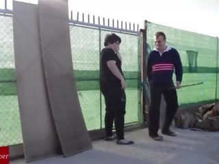 Qirje si the dogs në një publike vend me një spycam voyeur.cri075