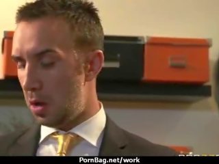 Manut kantor hot assistant finally fucks her bos 17