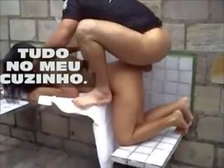 SaradÃ£o arrombando o cuzinho da esposa do corno