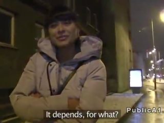 Fake agent casts amateur in public