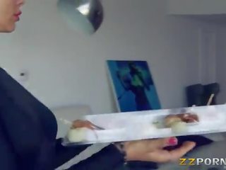 巨大 警报器 女佣 ava 亚当斯 捣烂 同 一 大规模 阴茎