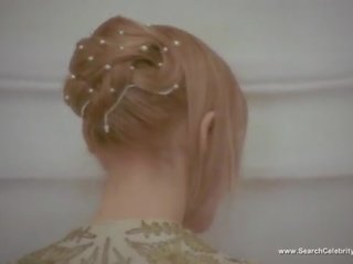Florence bellamy оголена - immoral вигадки (1974)