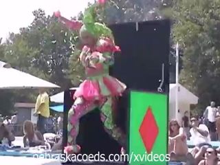 裸体 一 poppin 随机 festival mov