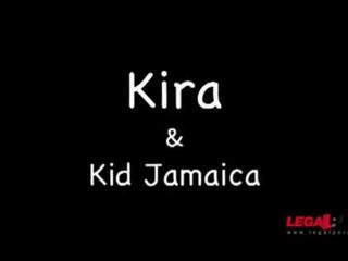 Kira 爱 大 黑色 约翰逊 在 她的 毛茸茸 的阴户 hg019