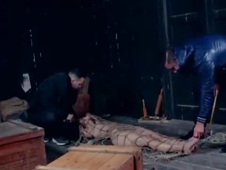 Realtor a zákazník dvojnásobek penetrate a trestat a poslušný femme fatale
