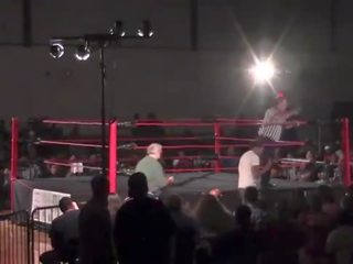 Devyn 妮可 vs su yung