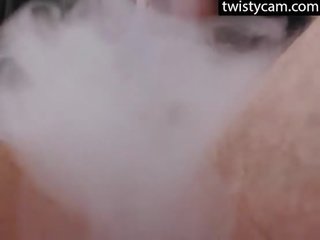 Kalbos su burna pilnas - twistycam.com