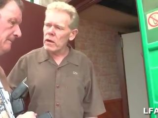 Une красуня cochonne libertine sodomisee