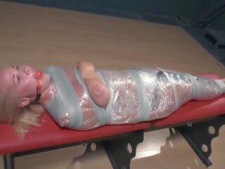 Darina has multiple orgasms mumiýa with magic wand 1