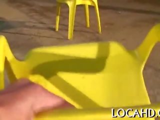 Pounding of a squelching öl crack