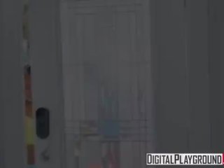 Xxx e pisët film vid - ndarjen tim e bardhë stepdad azaelia noemi bilas ryan mclane