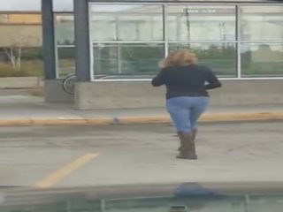 A fan got show of marierocks out in publik