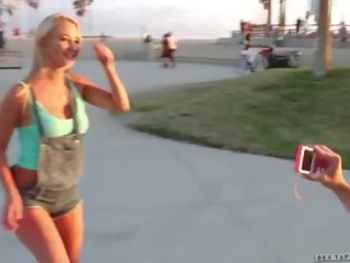 Skateboard 海灘 辣妹 tara 摩根, 曼迪 armani