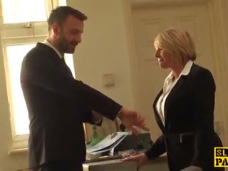 Malaking suso prime submisive binatilyo fucked humigit-kumulang