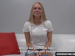 Faithful принцеса вигнутий над і дозволяти його для ебать її immediately afterwards інтерв’ю
